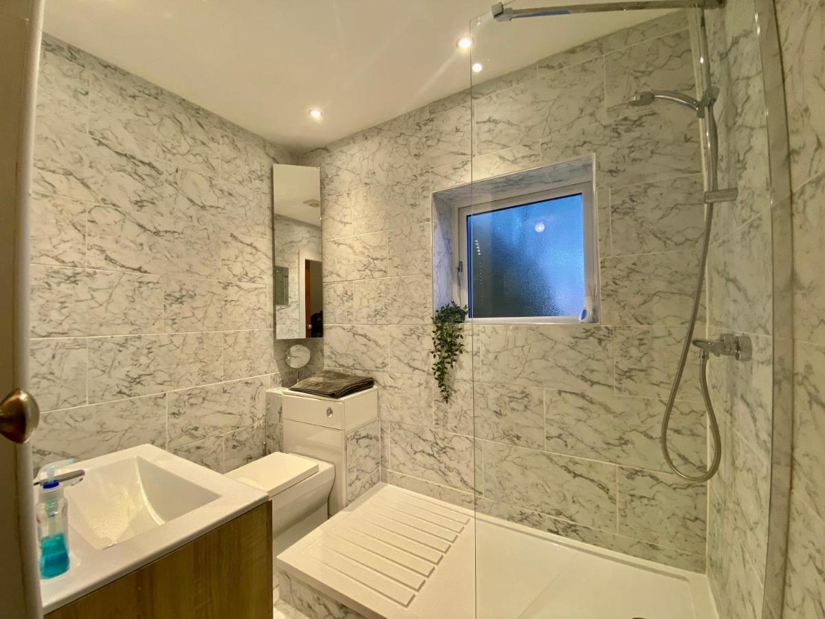 Clover Cottage Beeley Экстерьер фото